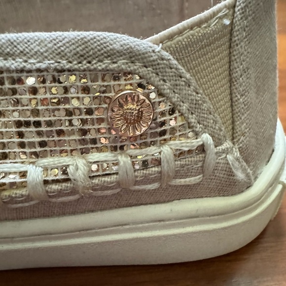 Yellow Box Women's Glitter Loafers women’s sized 6 - Picture 13 of 13